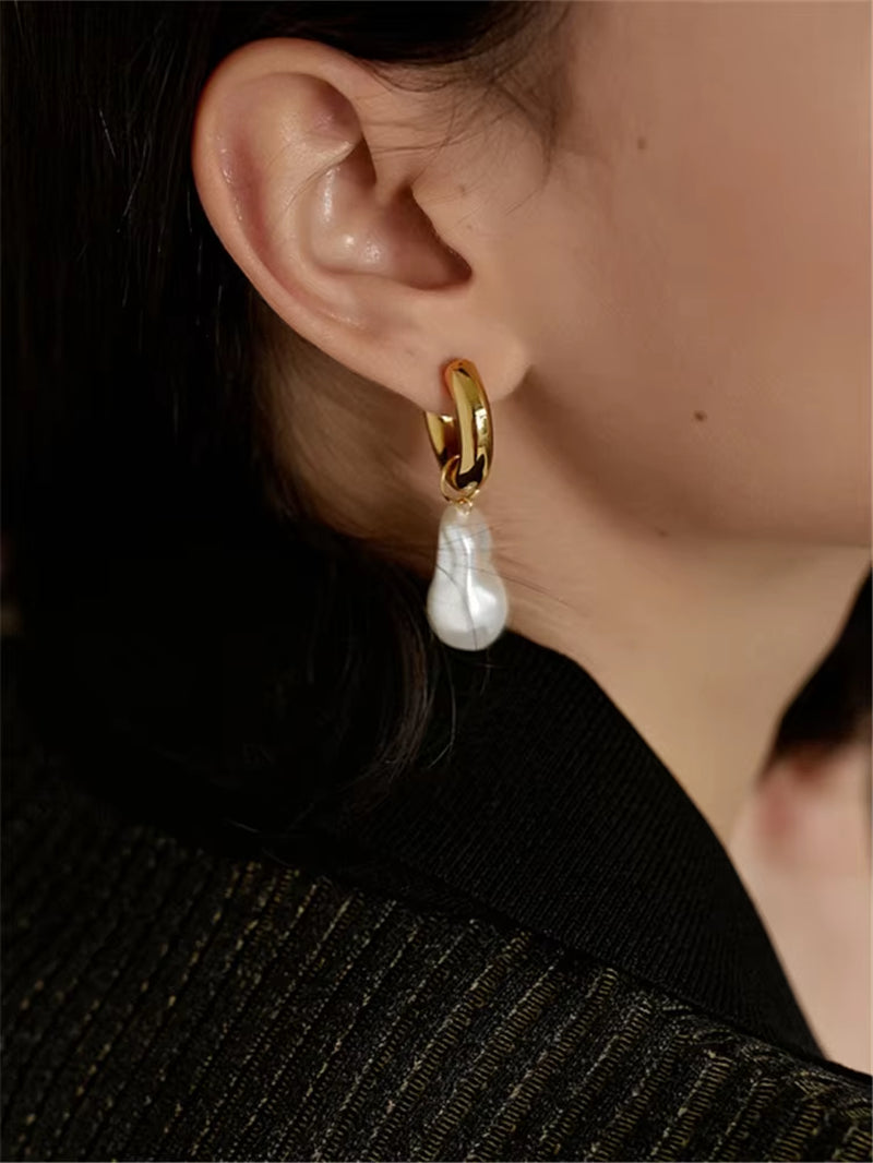 Design Retro Baroque Pearl Ring Earrings Drop Female Earrings Temperament Joker Elegant Female Earrings 2020