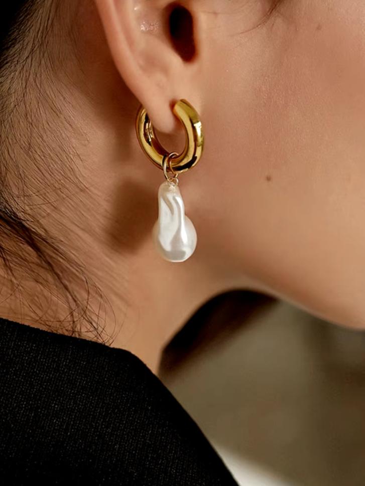 Design Retro Baroque Pearl Ring Earrings Drop Female Earrings Temperament Joker Elegant Female Earrings 2020